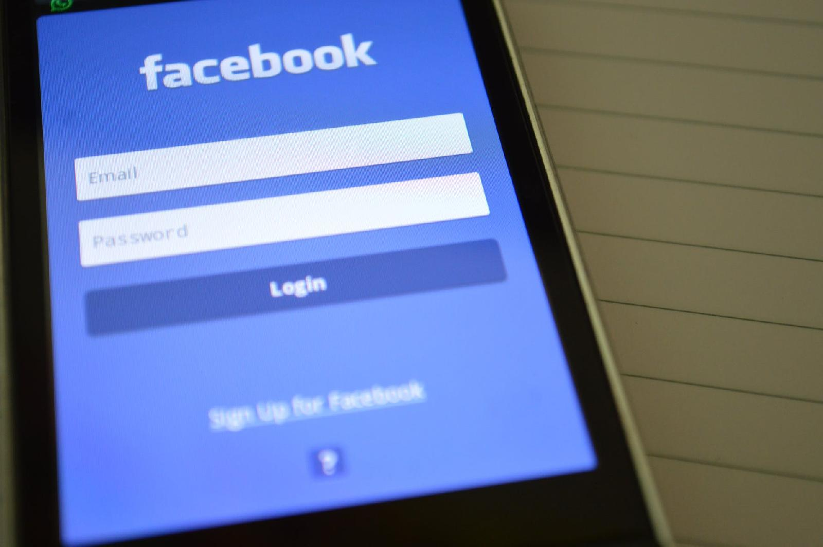 Comment desactiver ou supprimer definitivement son compte facebook ?